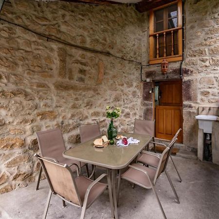 Casa Rural La Carrozal Senda Del Oso Orelleiru Bagian luar foto