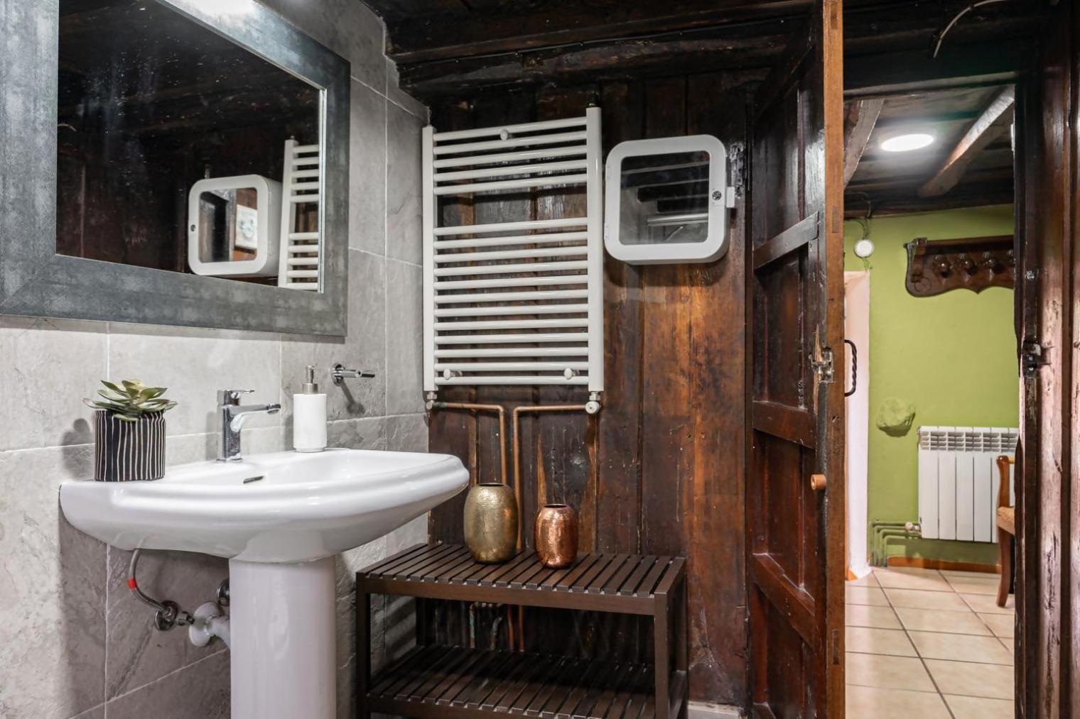 Casa Rural La Carrozal Senda Del Oso Orelleiru Bagian luar foto