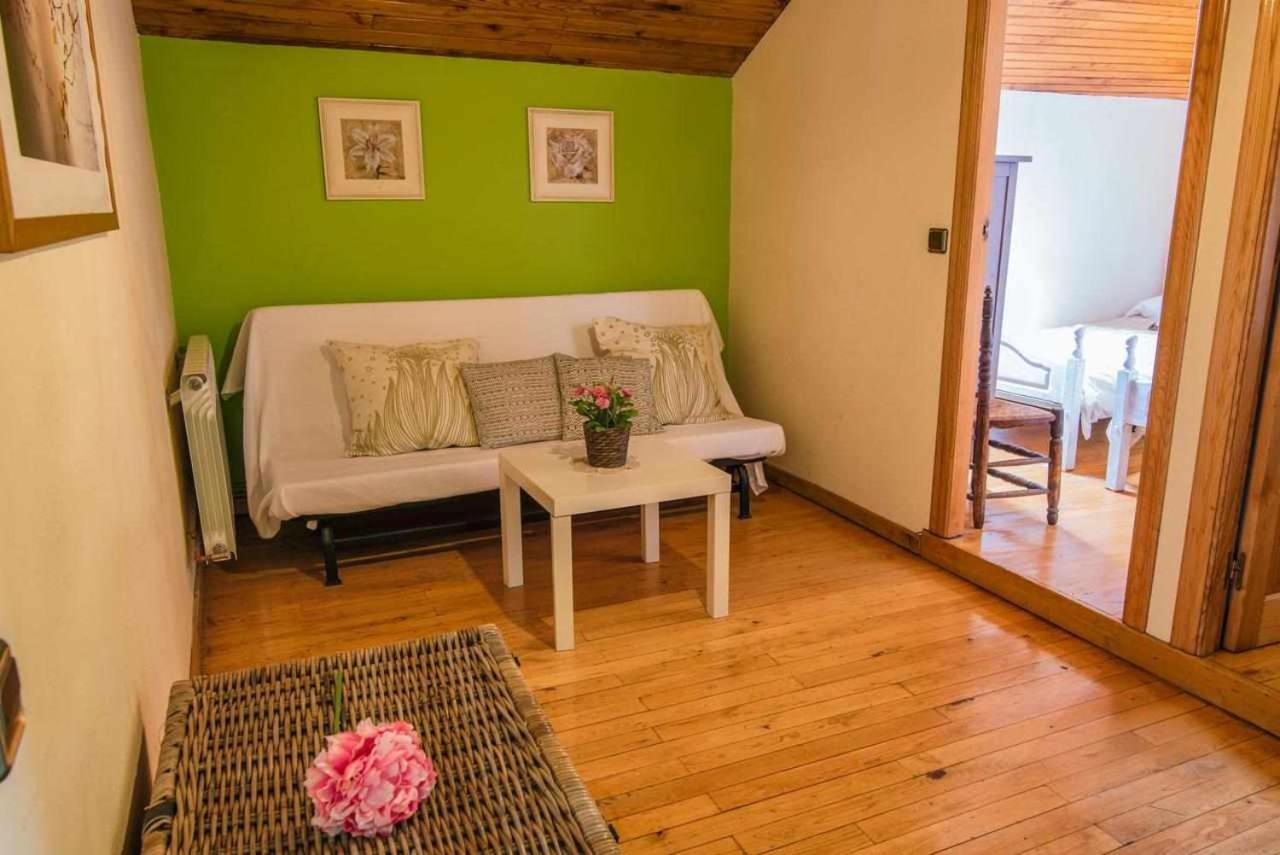 Casa Rural La Carrozal Senda Del Oso Orelleiru Bagian luar foto