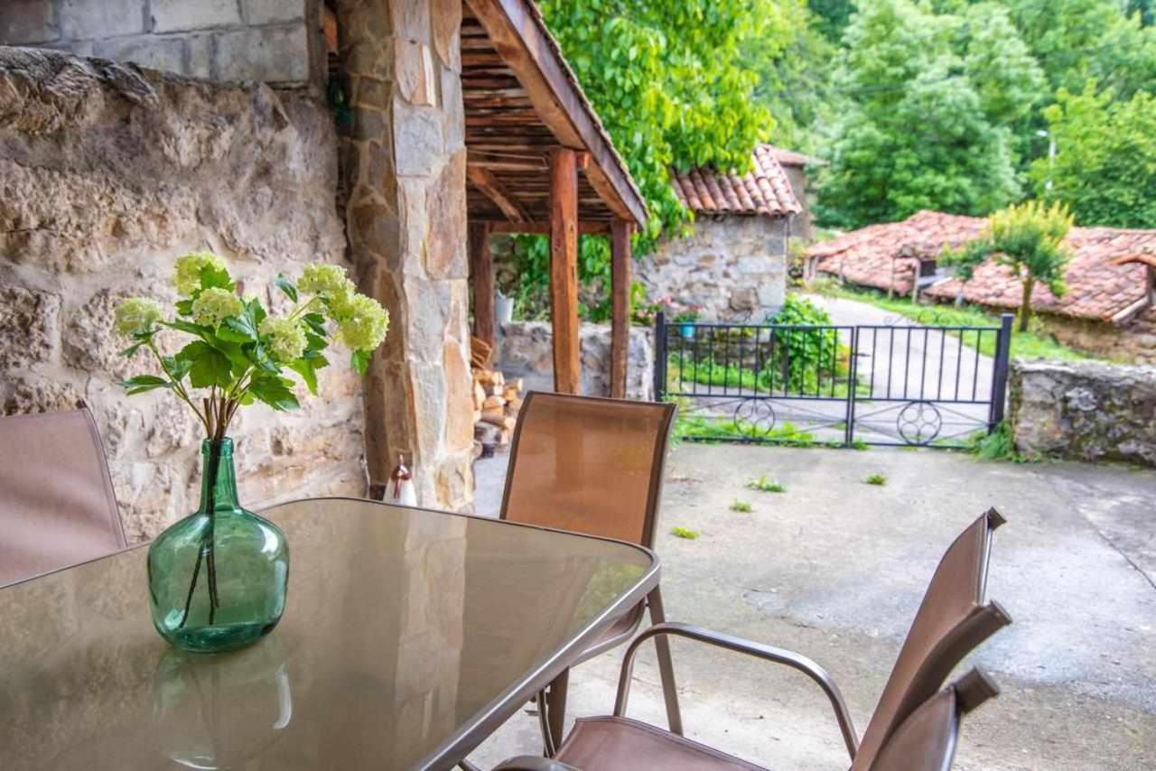 Casa Rural La Carrozal Senda Del Oso Orelleiru Bagian luar foto