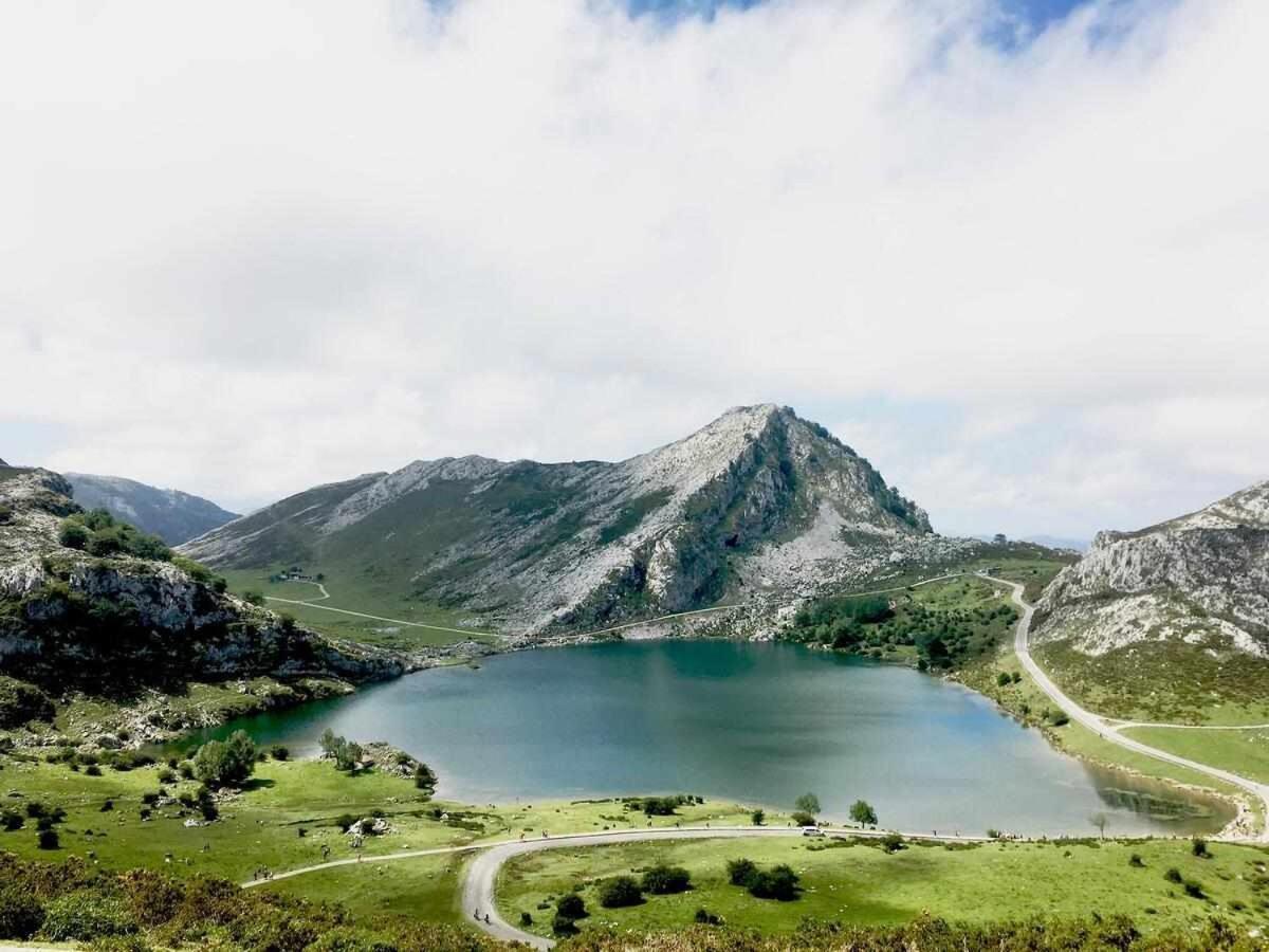 Casa Rural La Carrozal Senda Del Oso Orelleiru Bagian luar foto
