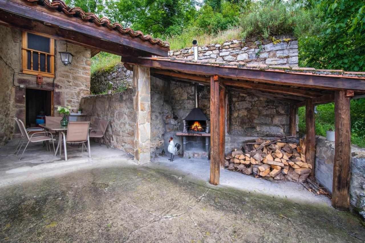 Casa Rural La Carrozal Senda Del Oso Orelleiru Bagian luar foto